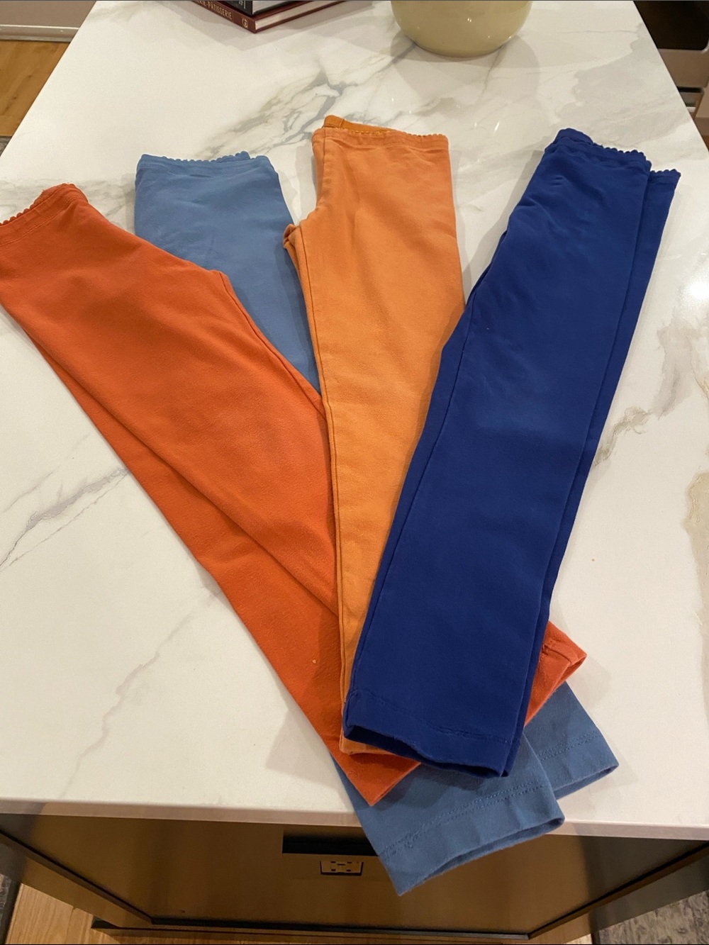 The Tea Collection Solid Leggings size 6 blue and a pumpkin color